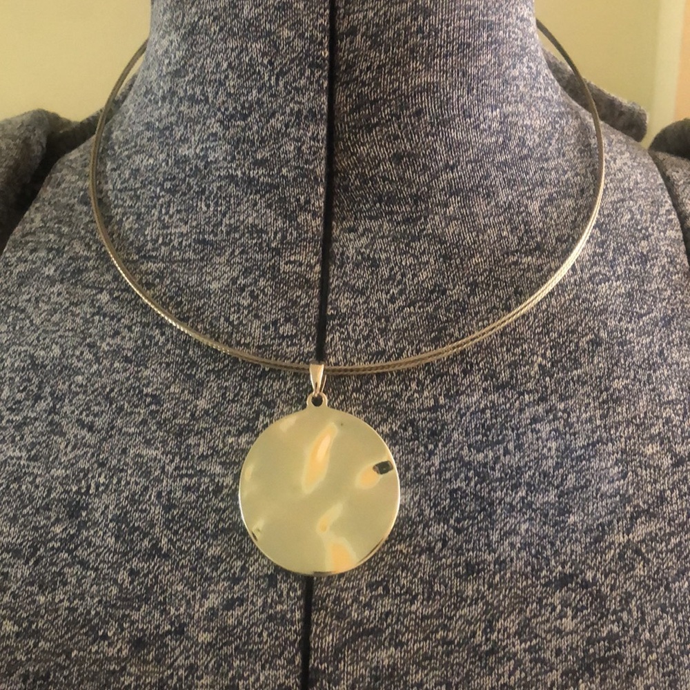 New Jones New York gold disc choker necklace